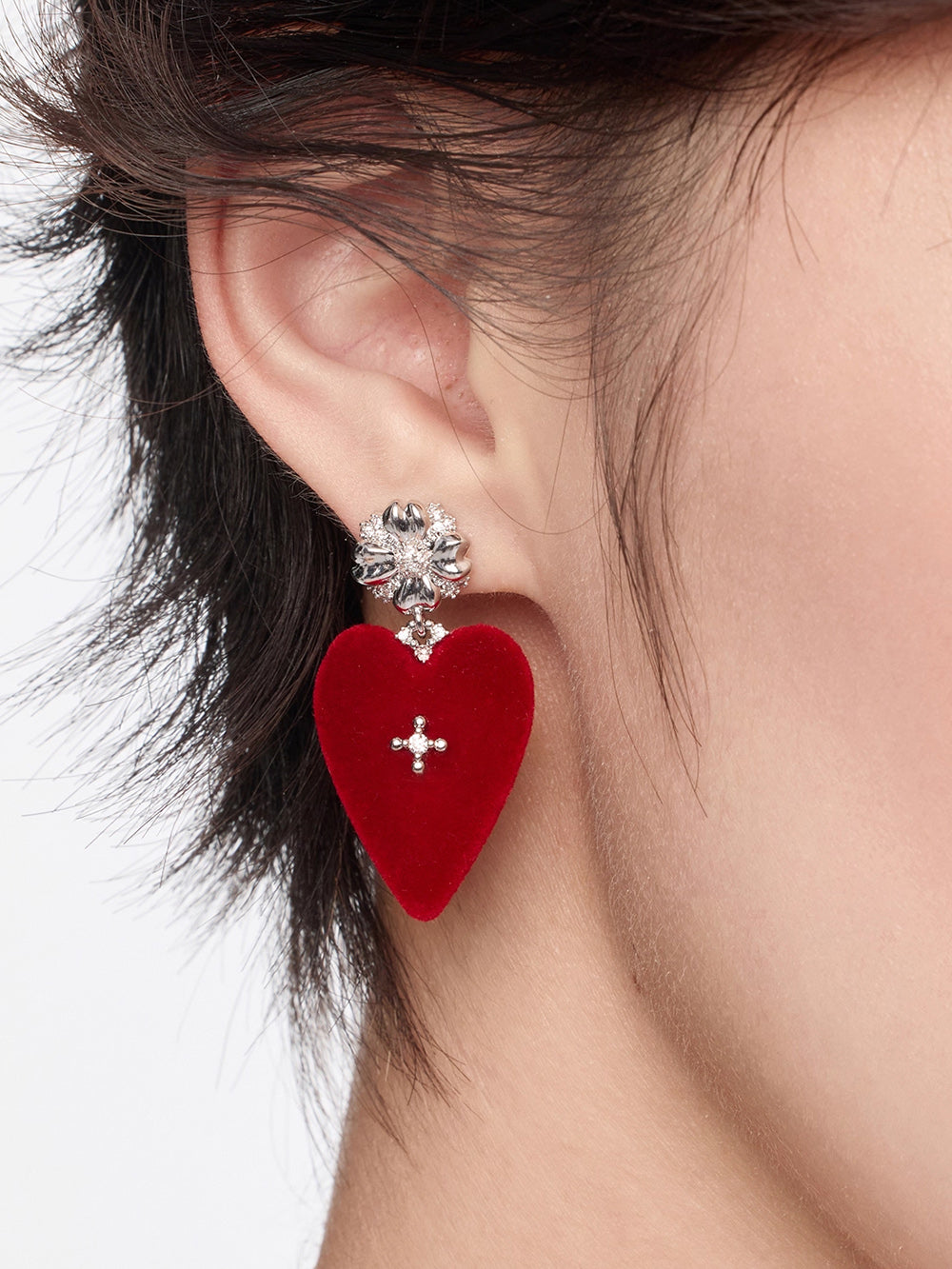 MUKTANK×SUN HUNTER Large-Sized Velvet Heart Floral Crown Dangle Earrings