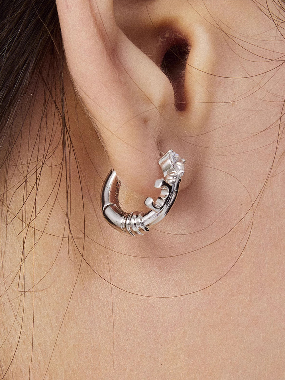 MUKTANK×SUN HUNTERSleek key ear cuff