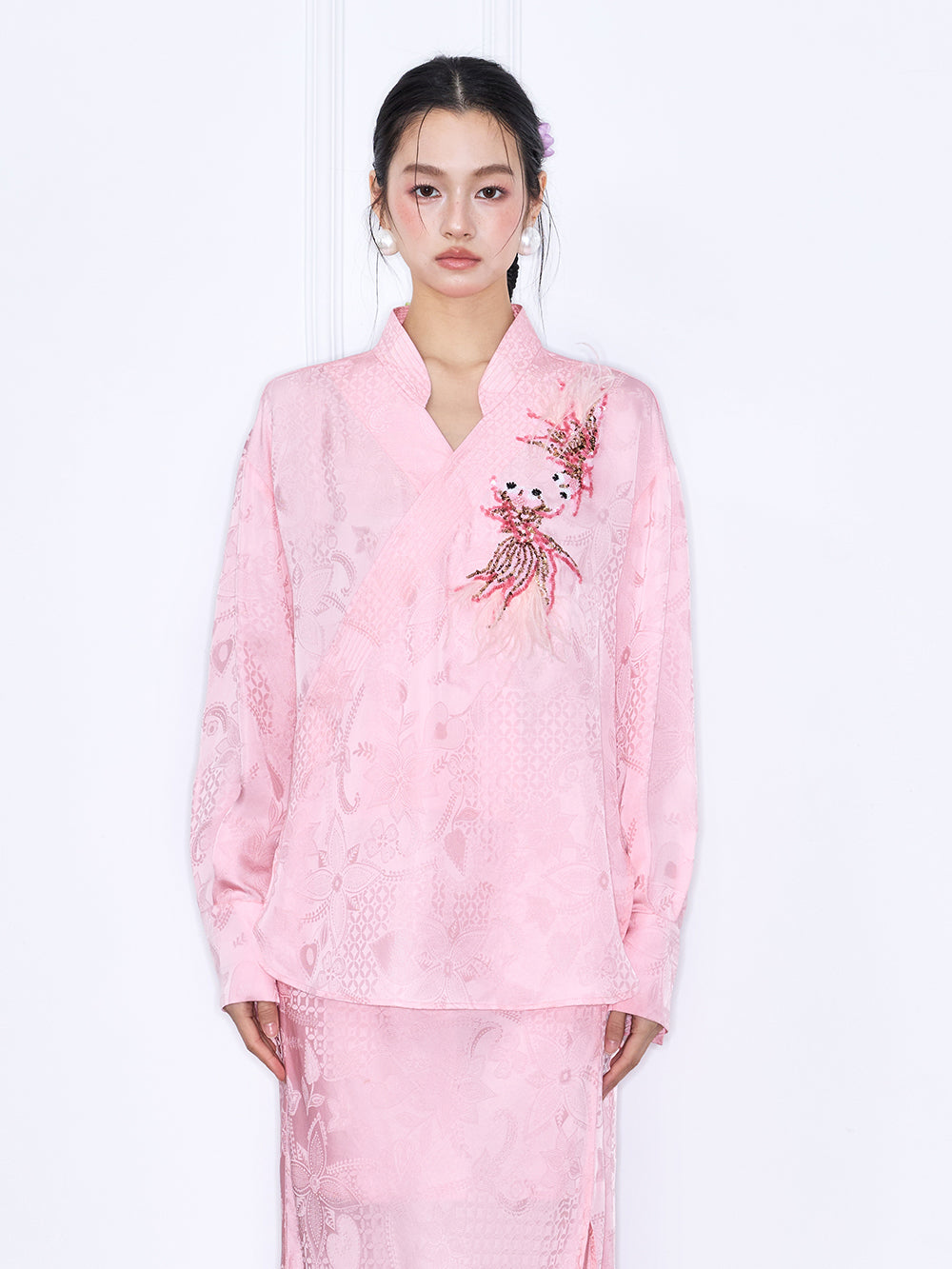 MUKZIN“Capsule Collection”Pink Floral Embroidery Collar Blouse | Oriental Style Long Sleeve Top