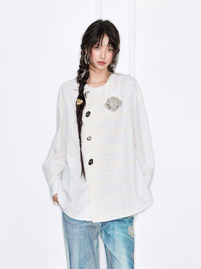 MUKZIN“The Sequence of Deer's Call”White Asymmetrical Placket Button Decor Badge Oversized Jacquard Shirt