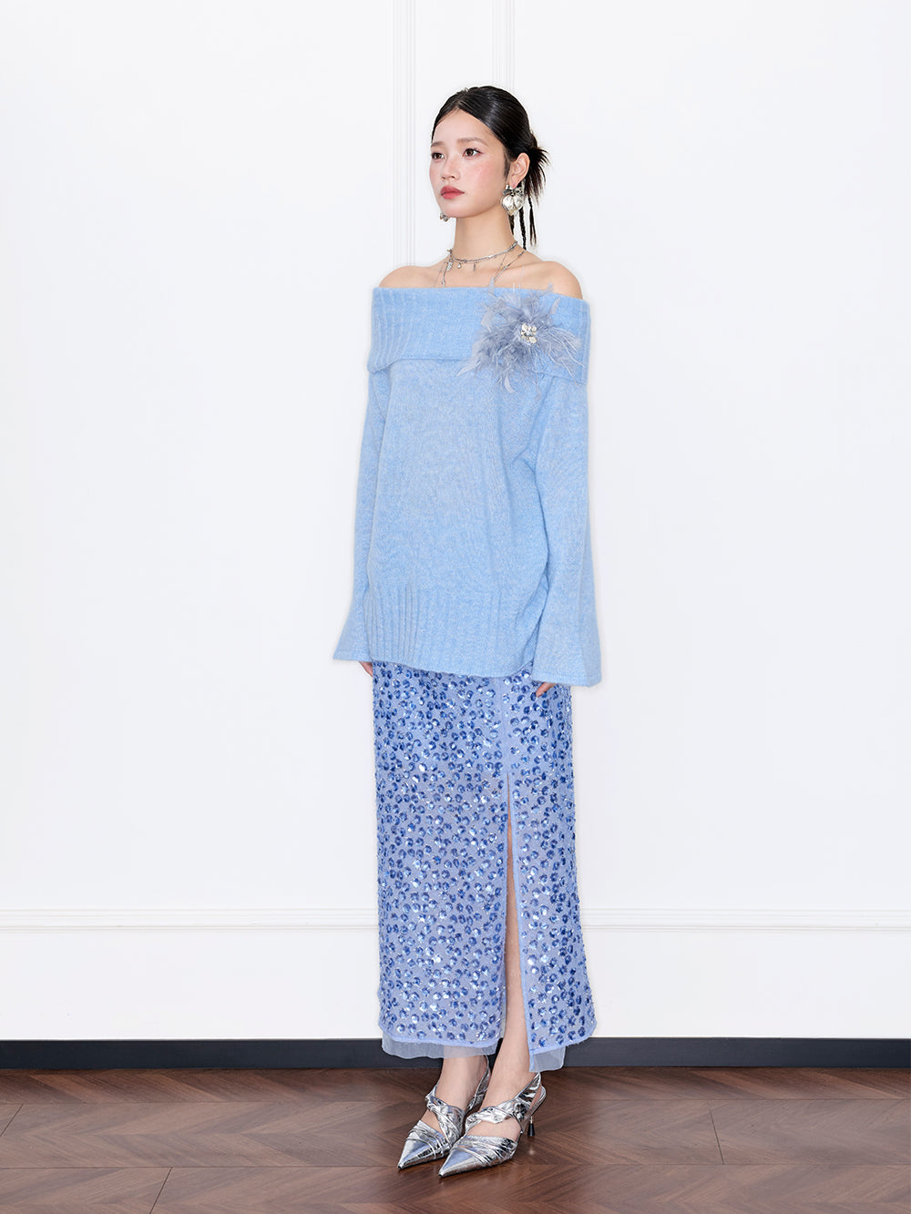 MUKZIN“Capsule Collection”Off-the-shoulder Feather Decor Loose Sweater