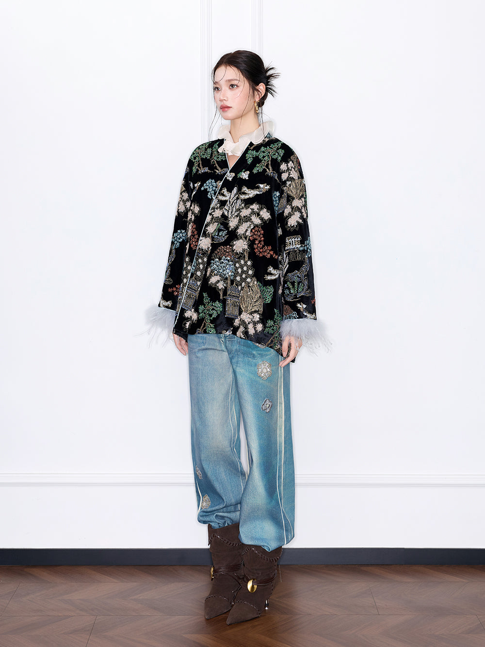 MUKZIN“Capsule Collection”"New Chinese Style Heavy Embroidery Velvet Padded Jacket with Feather Cuffs