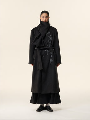 MUKTANK×LOUMUTAKU Scarf-Accented Beaded Embroidery Coat