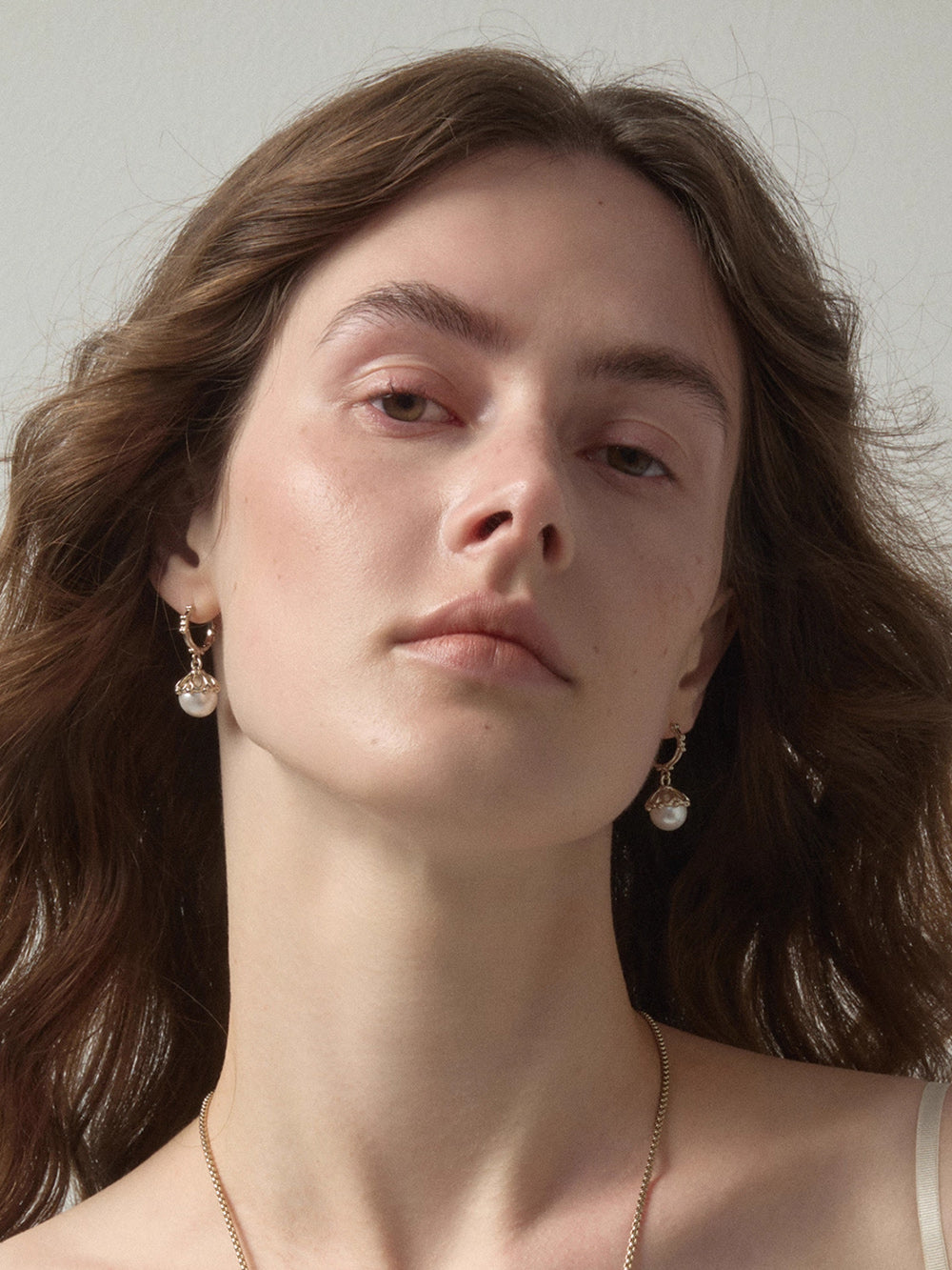 MUKTANK×SUN HUNTER Embossed Iris Faux Pearl Ear Cuffs