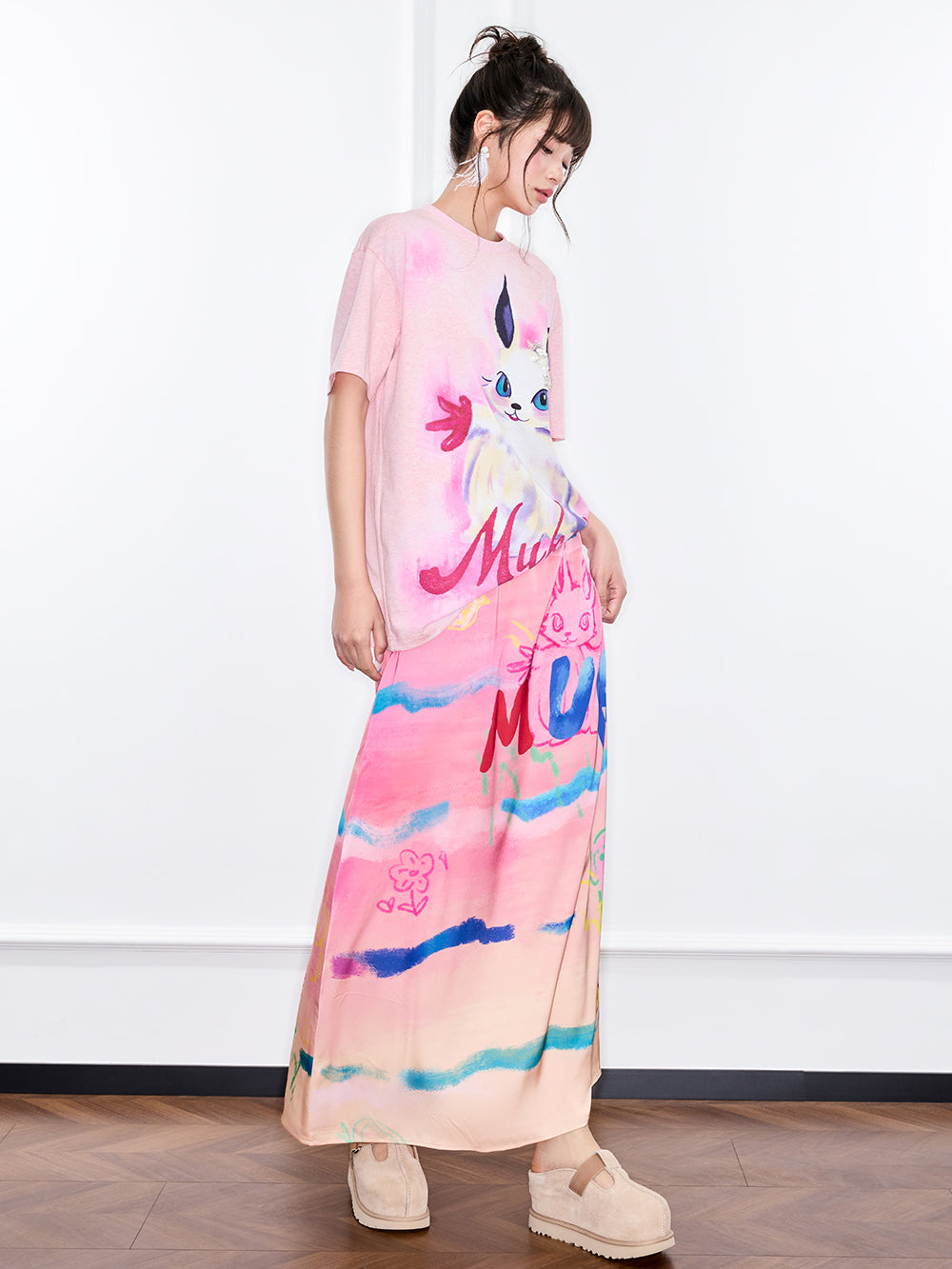Mukzin "Ode To The New Summer"Half-Skirt With Graffiti Art Style And Colorful Prints