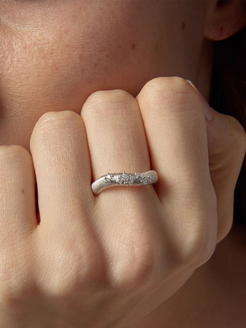 MUKTANK×SUN HUNTER Curved Brushed Diamond-Studded Ring - S925 Silver