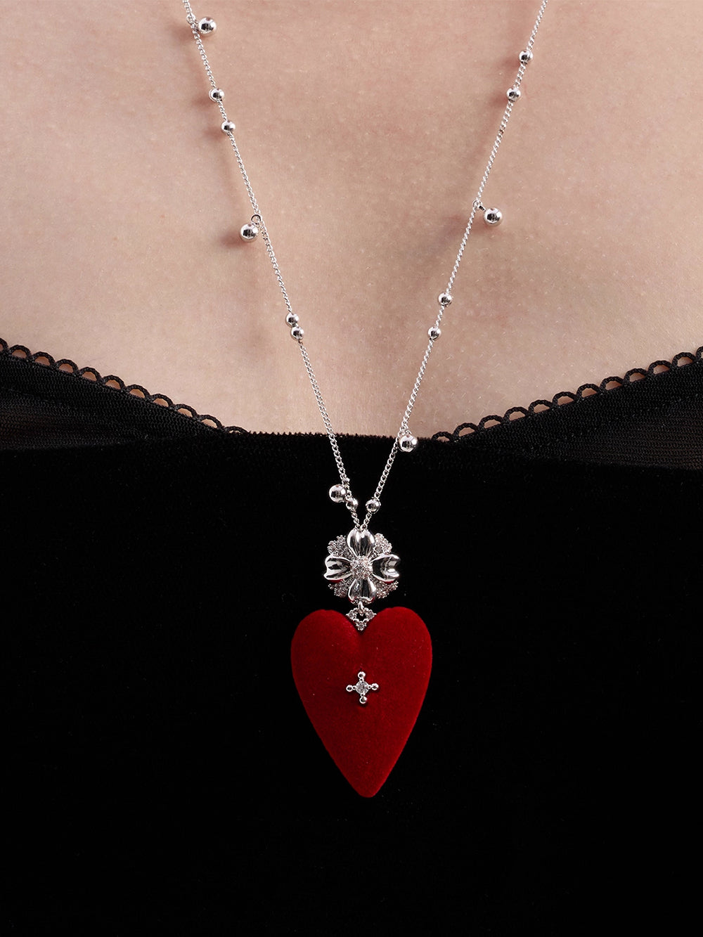 MUKTANK×SUN HUNTER Large-Sized Velvet Heart Long Chain Necklace