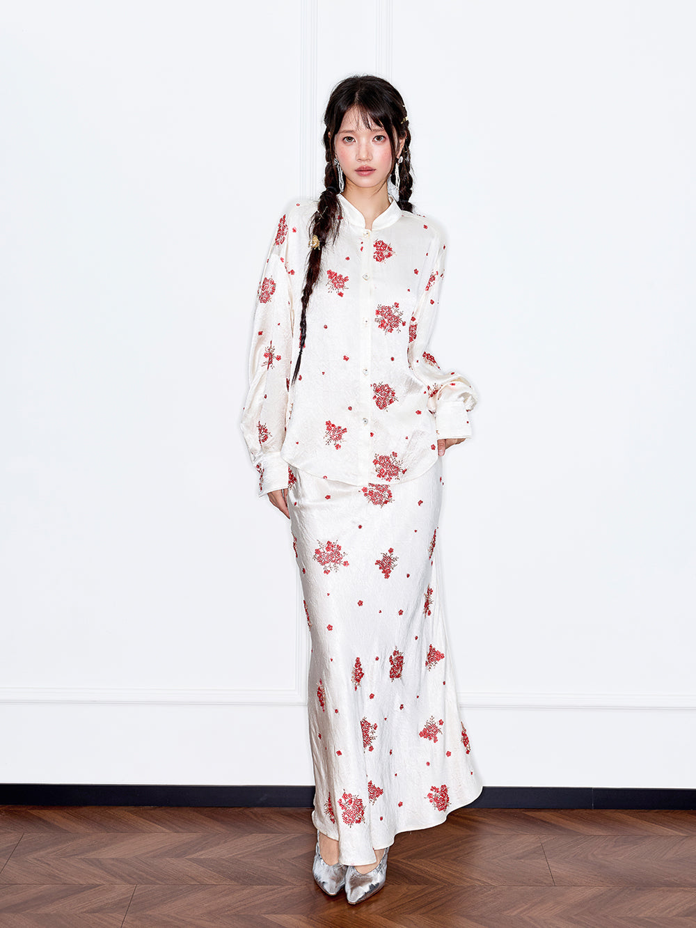 MUKZIN“Capsule Collection”Exquisite Red Floral Retro-style Stand-up Collar Off-white Shirt