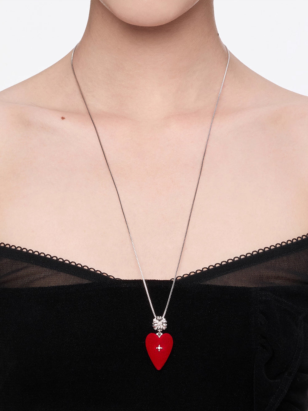 MUKTANK×SUN HUNTER Medium-Sized Velvet Heart Adjustable Slider Necklace