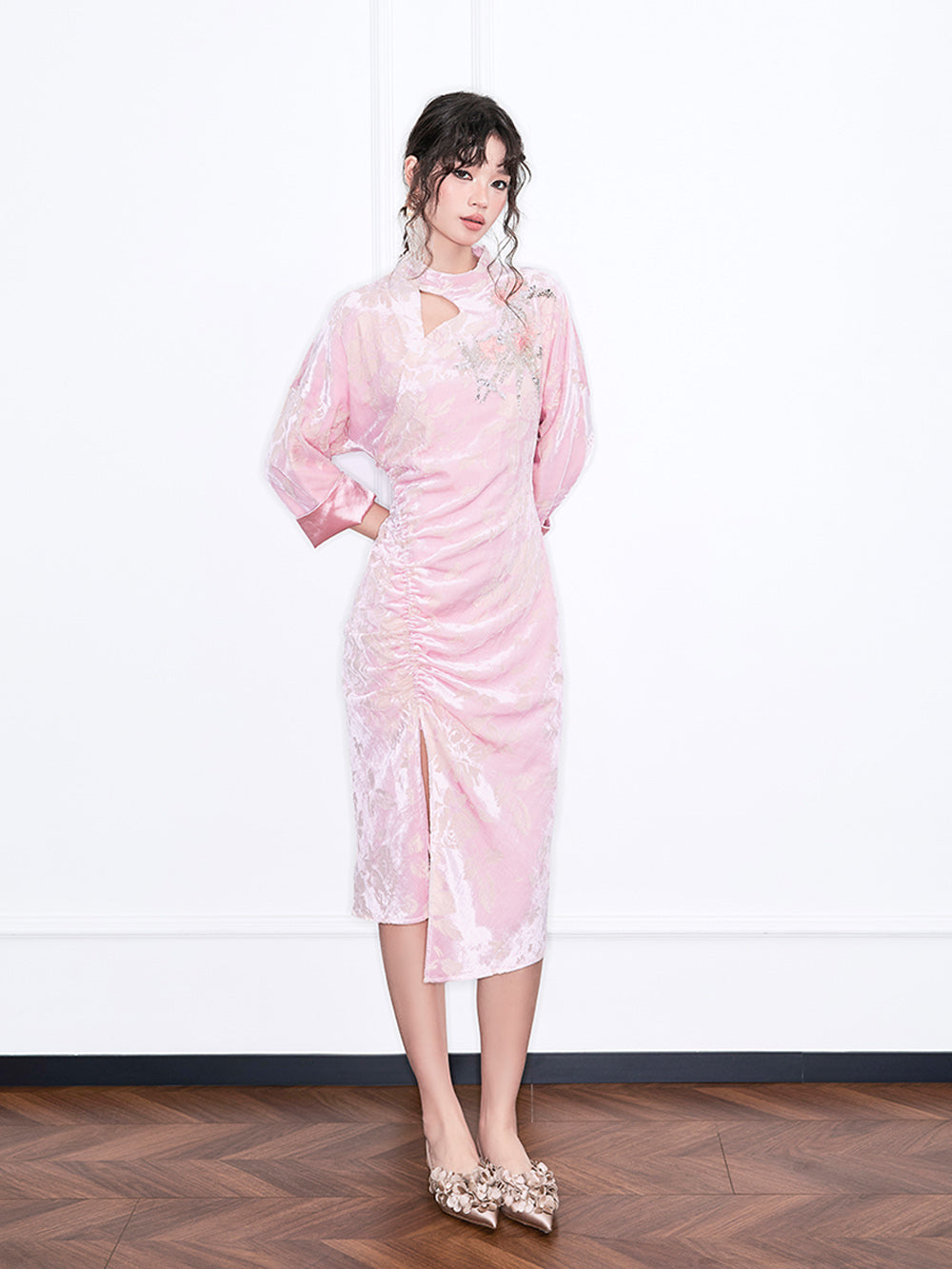 MUKZIN“Realm of Ethereal Mist”National Style Improved Pink Velvet Embroidered Hollowed-out Pleated Slit Dress