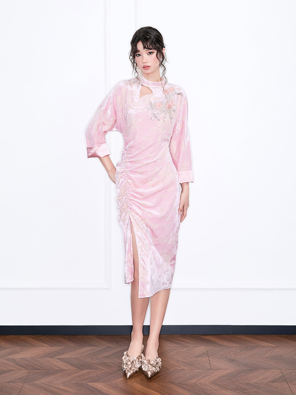 MUKZIN“Realm of Ethereal Mist”National Style Improved Pink Velvet Embroidered Hollowed-out Pleated Slit Dress