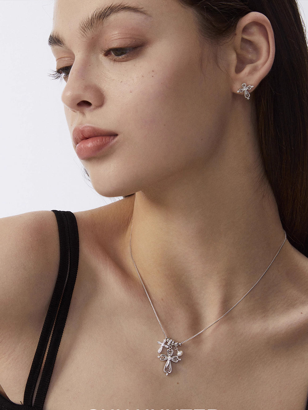 MUKTANK×SUN HUNTER Multi-pendant cross necklace