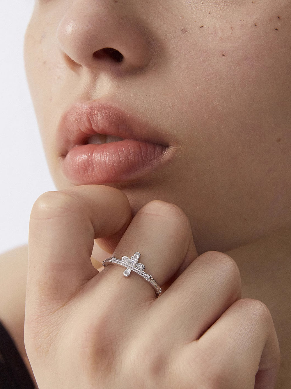 MUKTANK×SUN HUNTER Simple lace cross ring