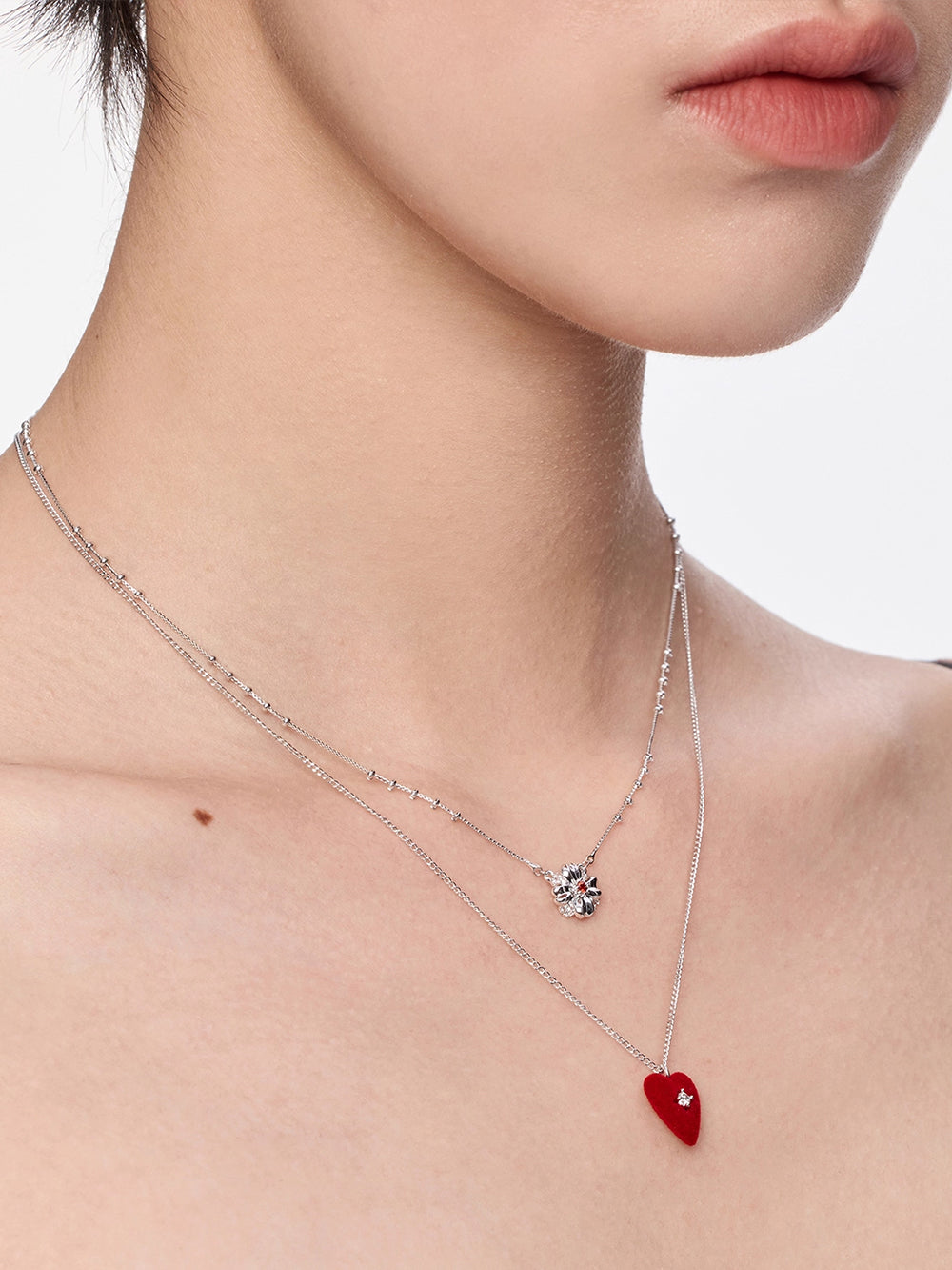 MUKTANK×SUN HUNTER Double-Layered Velvet Heart Flower Necklace