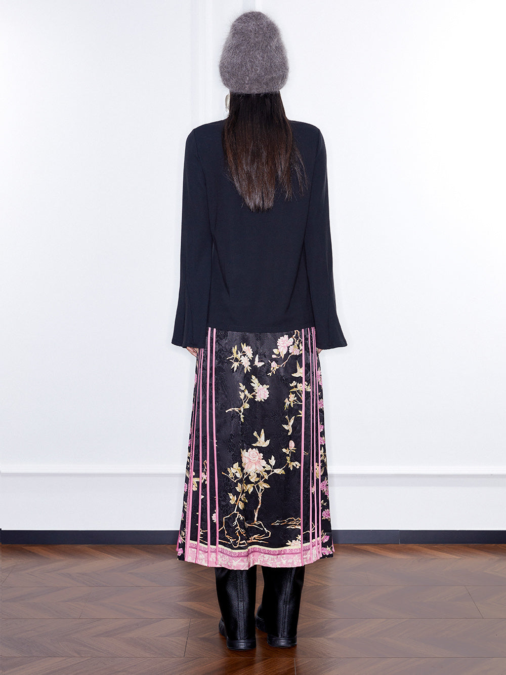 MUKZIN  Linglong “Abundant Flowers”Straight-Leg Pleated Skirt.