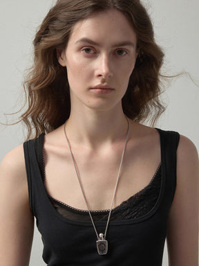 MUKTANK¡ÁSUN HUNTER Iris Carved Flask Necklace
