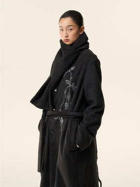 MUKTANK×LOUMUTAKU Scarf-Accented Beaded Embroidery Coat