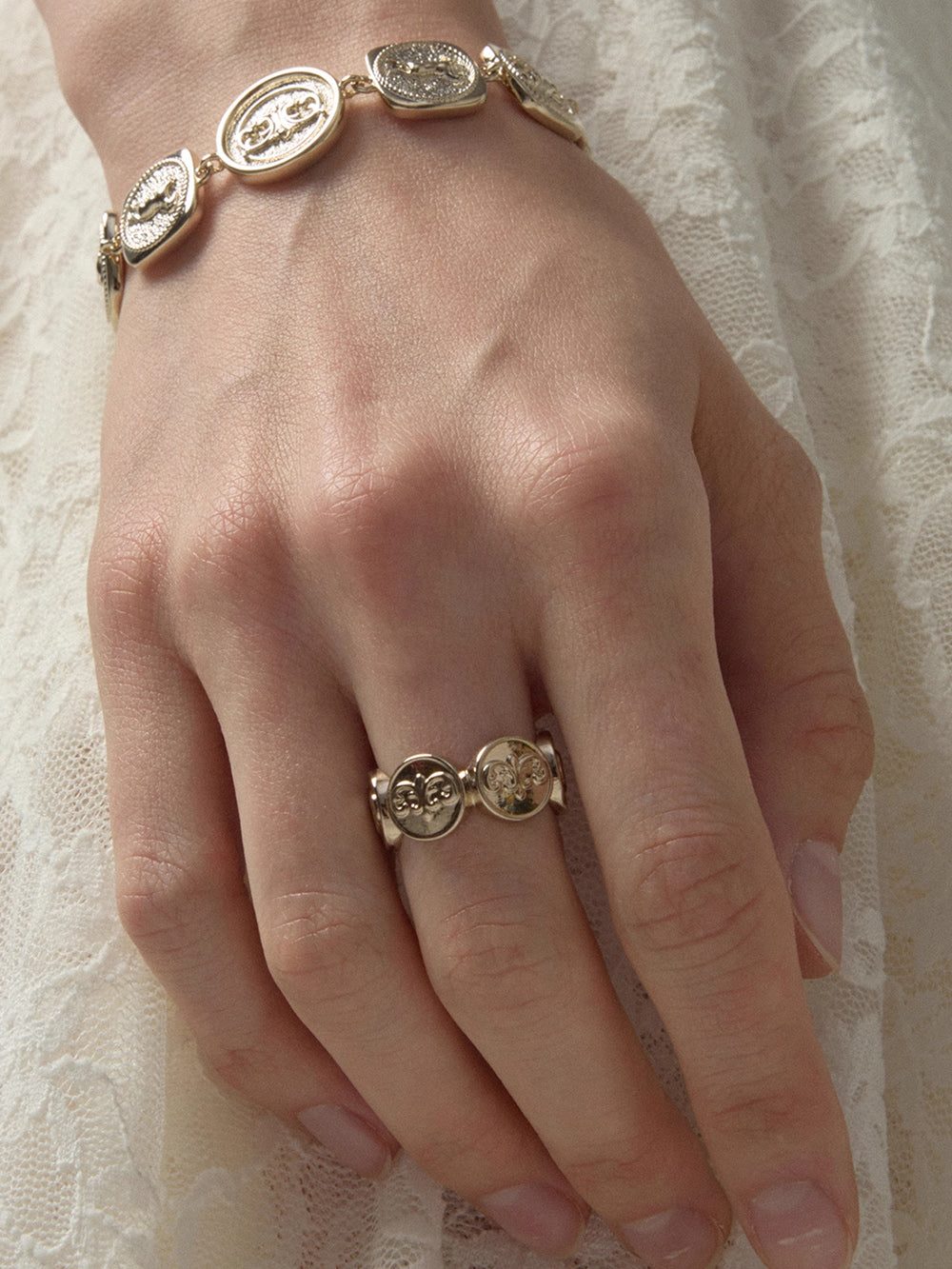 MUKTANK×SUN HUNTER Full Circle Embossed Coin Ring