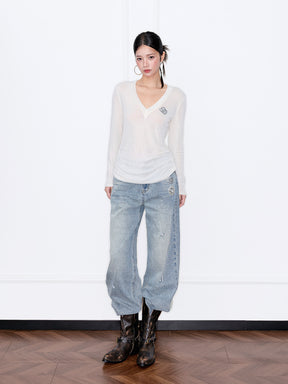 MUKZIN“Capsule Collection”V-Neck Slim-Fit Base Layer Top with Rhinestone Embellishment