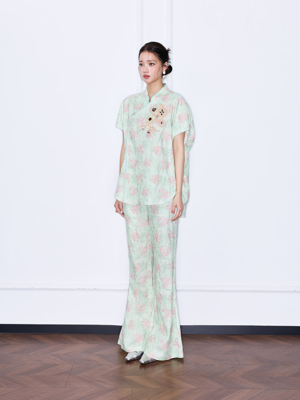 MUKZIN "Misty Longjing Tea" New Chinese Style Green Embroidered Linen Set Top