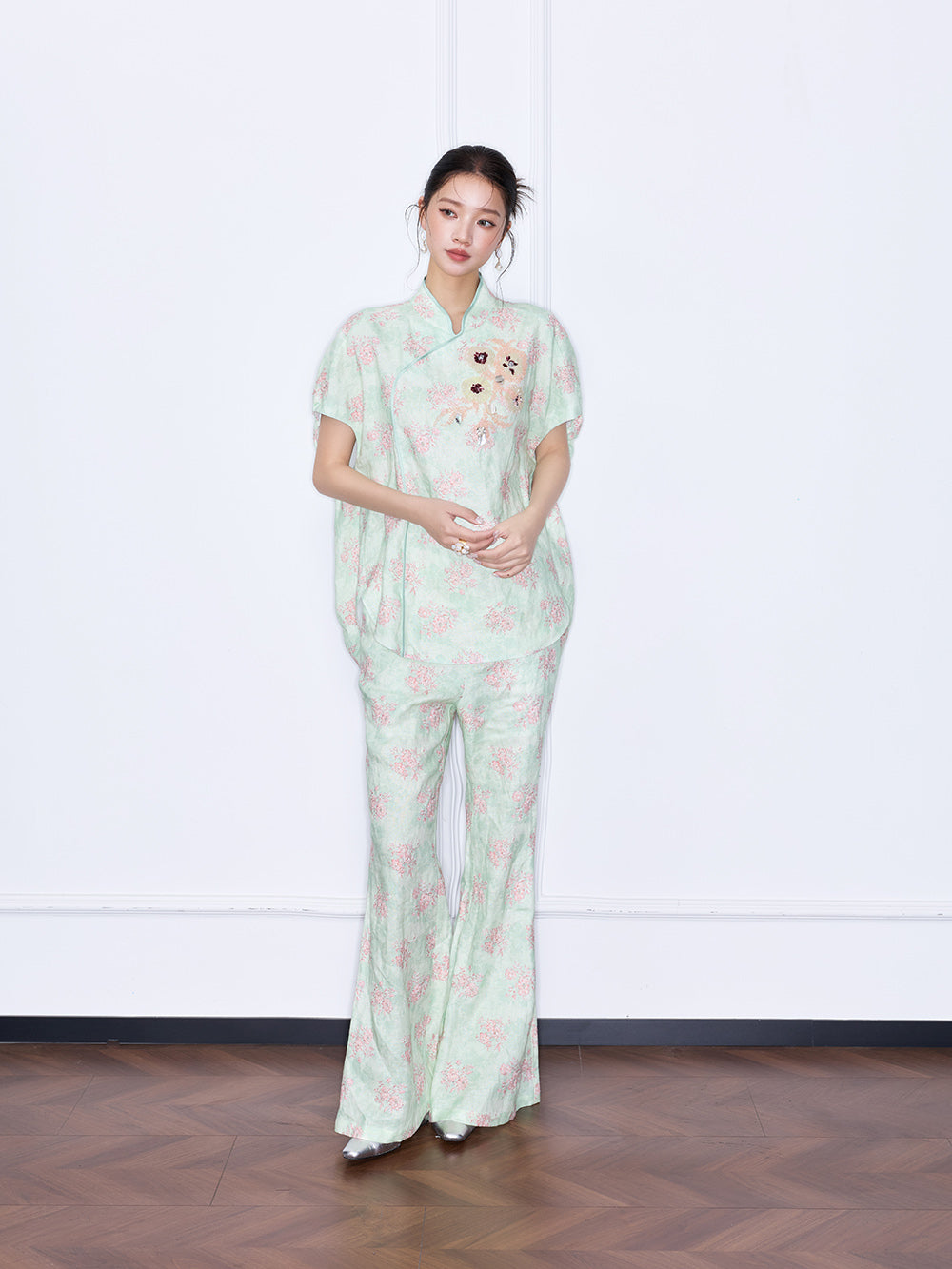 MUKZIN "Misty Longjing Tea" New Chinese Style Green Embroidered Linen Set Top