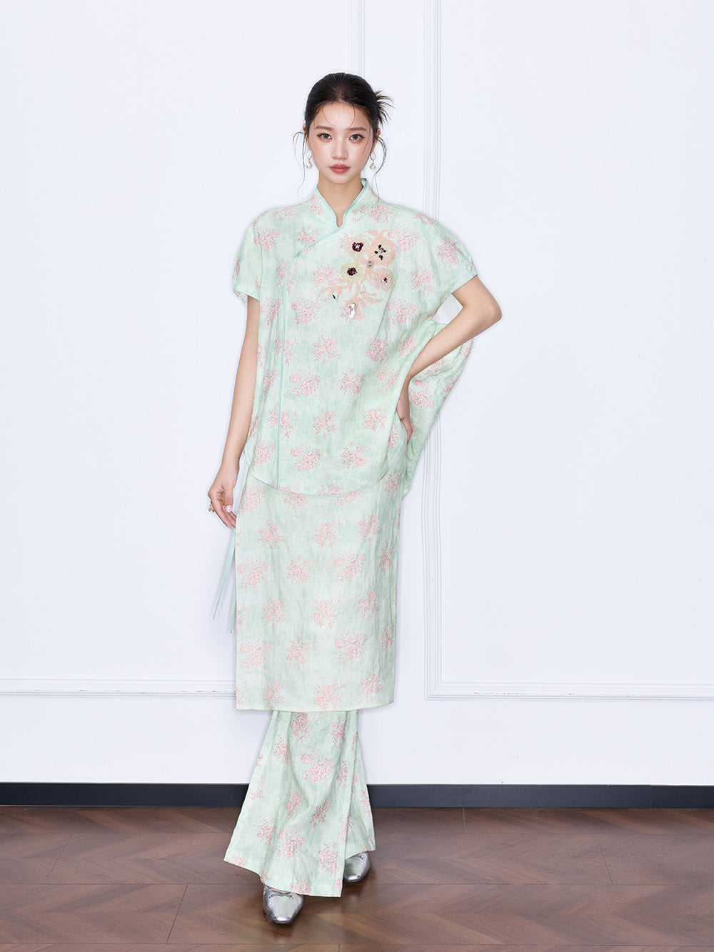 MUKZIN "Misty Longjing Tea" New Chinese Style Green Embroidered Linen Set Top