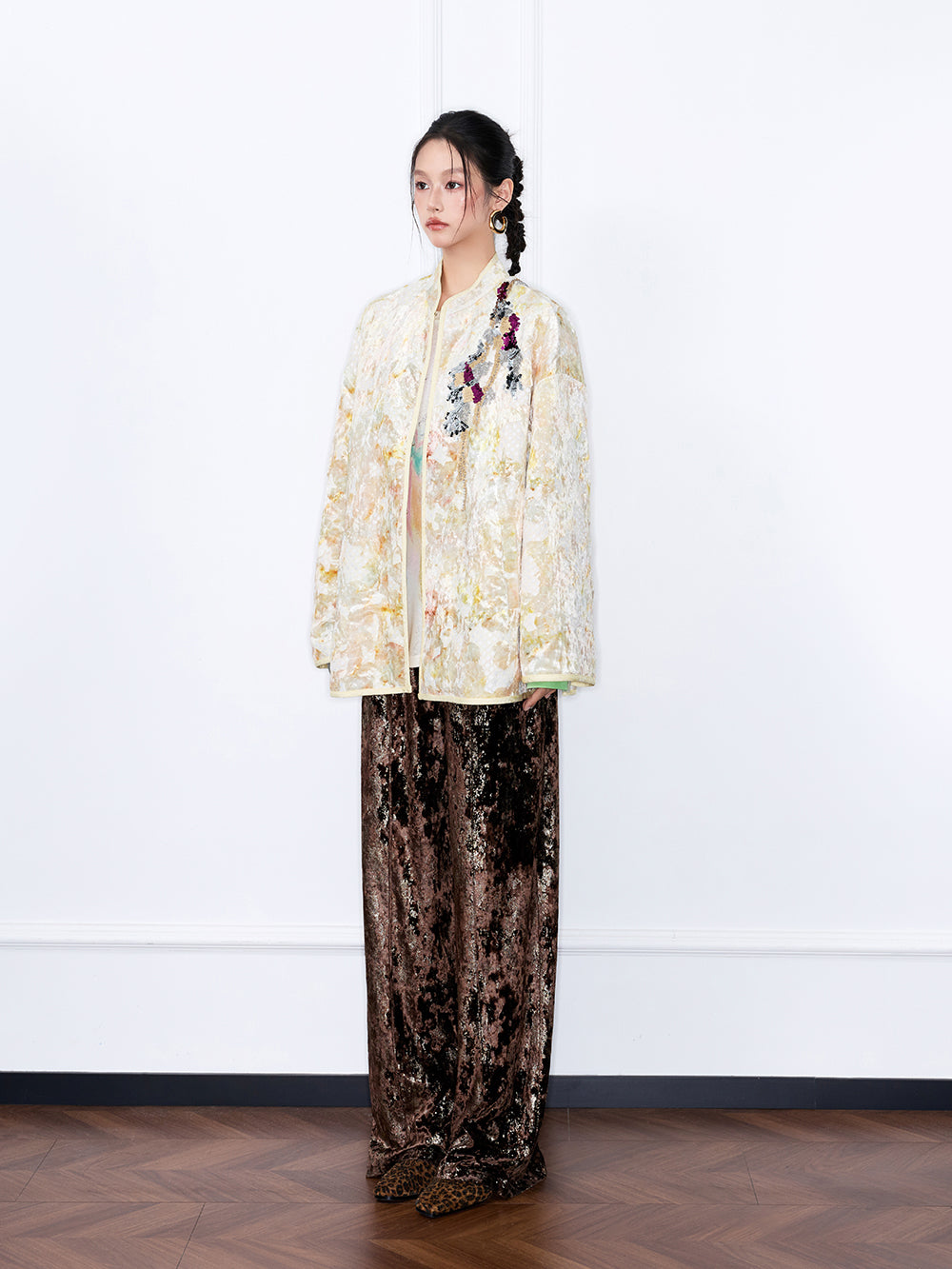 MUKZIN“The Sequence of Deer's Call”Gilt Texture Patchwork Sequin Decor Stand-Collar Coat
