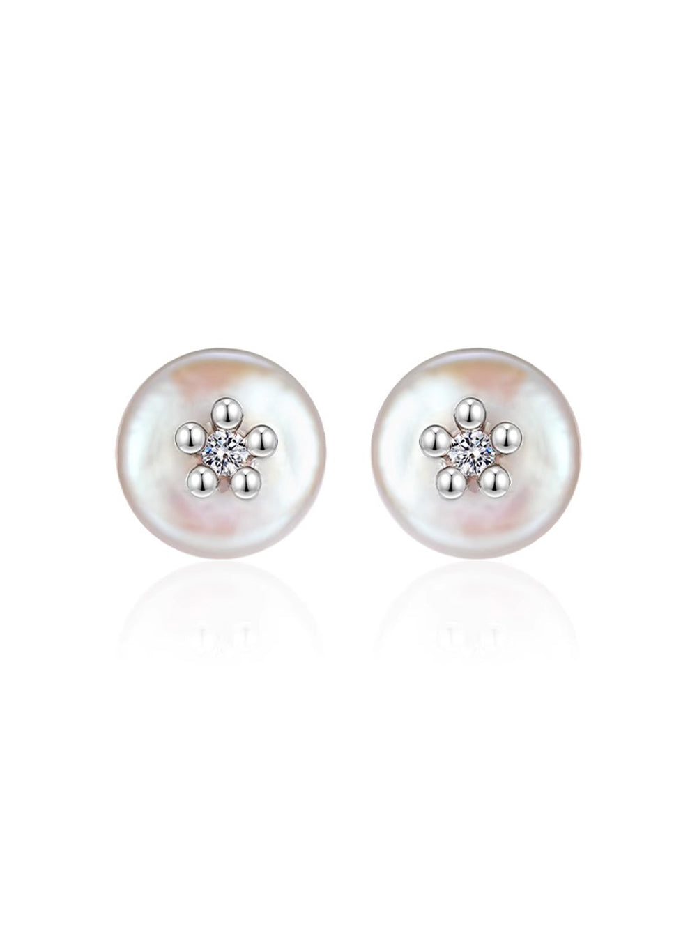 MUKTANK x SUN HUNTER Round Freshwater Pearl Stud Earrings