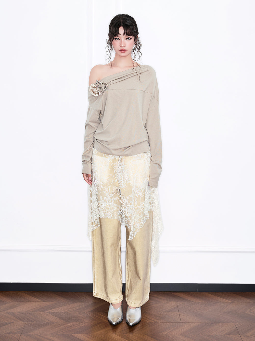 MUKZIN“Realm of Ethereal Mist”Lace Panel Distressed Jeans