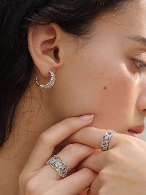 MUKTANK×SUN HUNTER “Emergence”Full-Circle Lace Butterfly Earrings