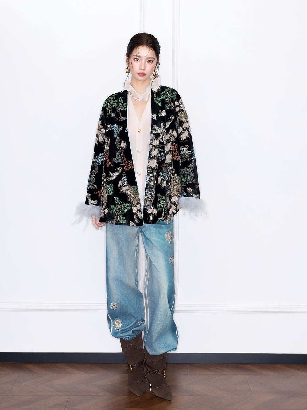 MUKZIN“Capsule Collection”"New Chinese Style Heavy Embroidery Velvet Padded Jacket with Feather Cuffs