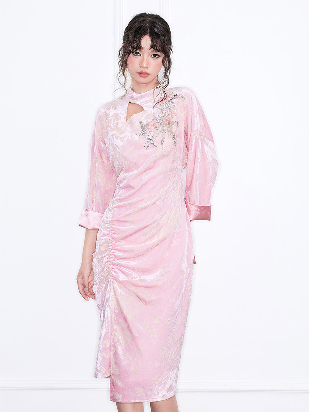 MUKZIN“Realm of Ethereal Mist”National Style Improved Pink Velvet Embroidered Hollowed-out Pleated Slit Dress