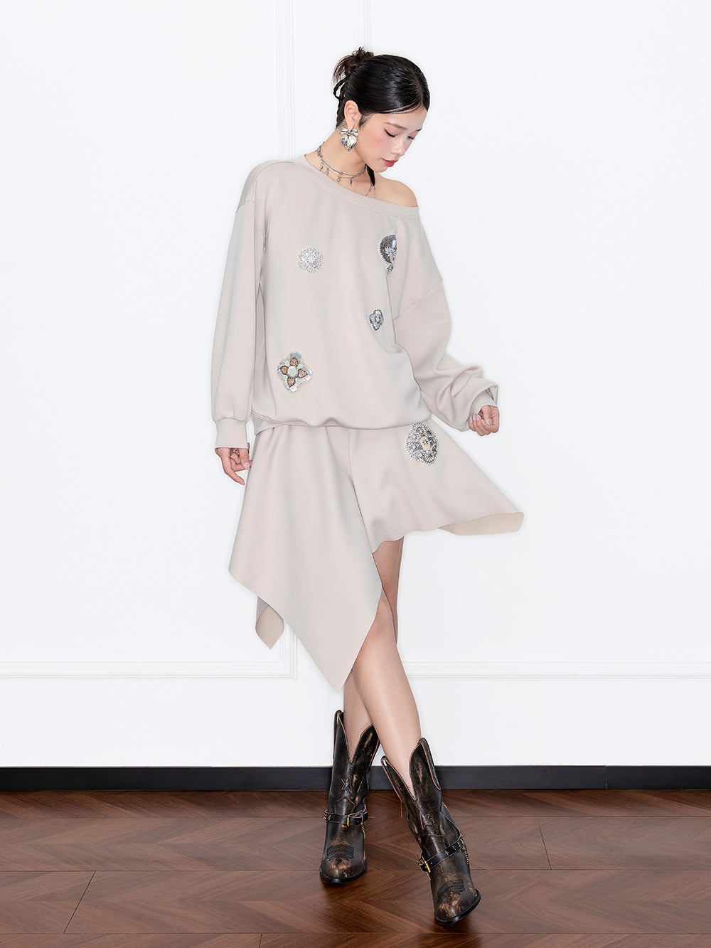 MUKZIN“Capsule Collection”Asymmetrical Ruffle Hem Skirt