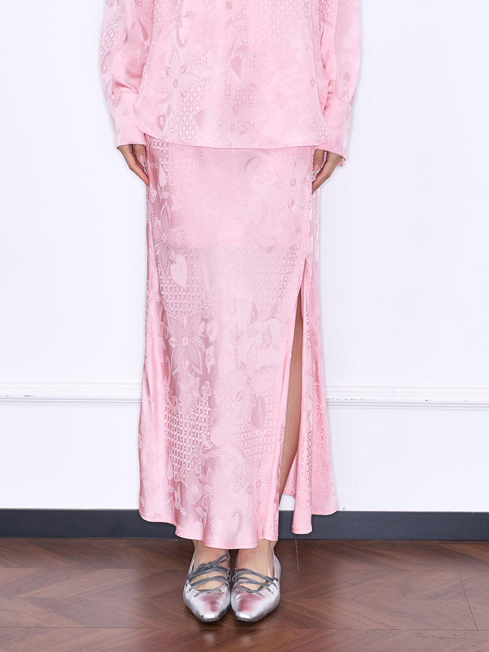 MUKZIN“Capsule Collection”High Waist Satin Pink Maxi Skirt | High Slit Floral Embroidery Skirt
