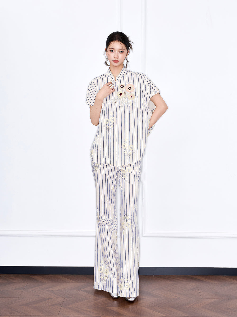 MUKZIN "Night Ballad of Chang'an" New Chinese Style Stand Collar Short-Sleeve Top with Stripes & Floral Embroidery