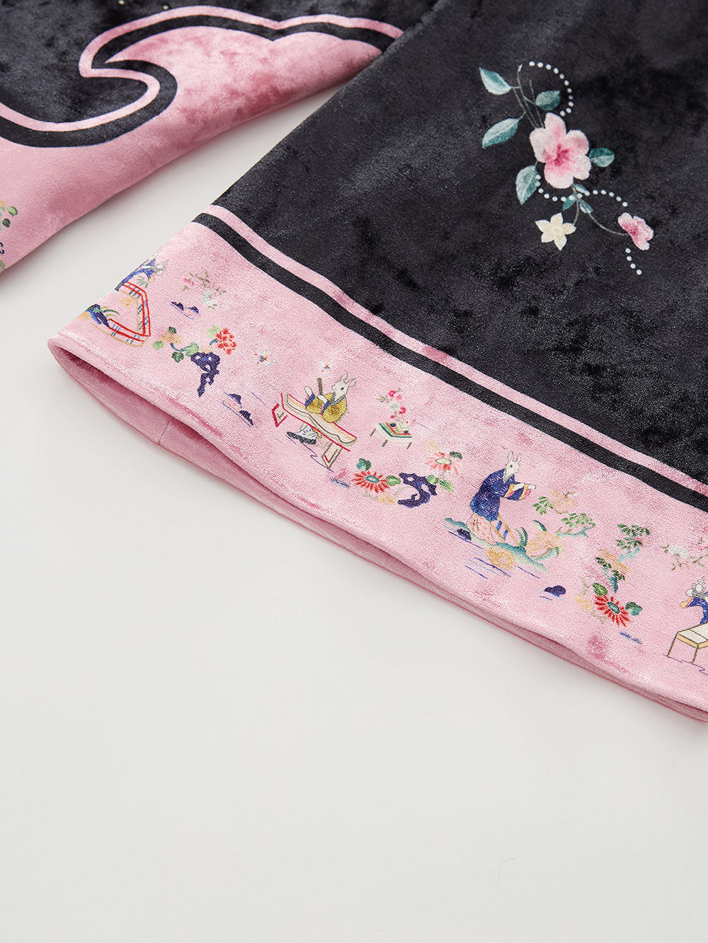 MUKZIN Linglong "Linglongzi" Stand Collar Velvet Printed Cardigan