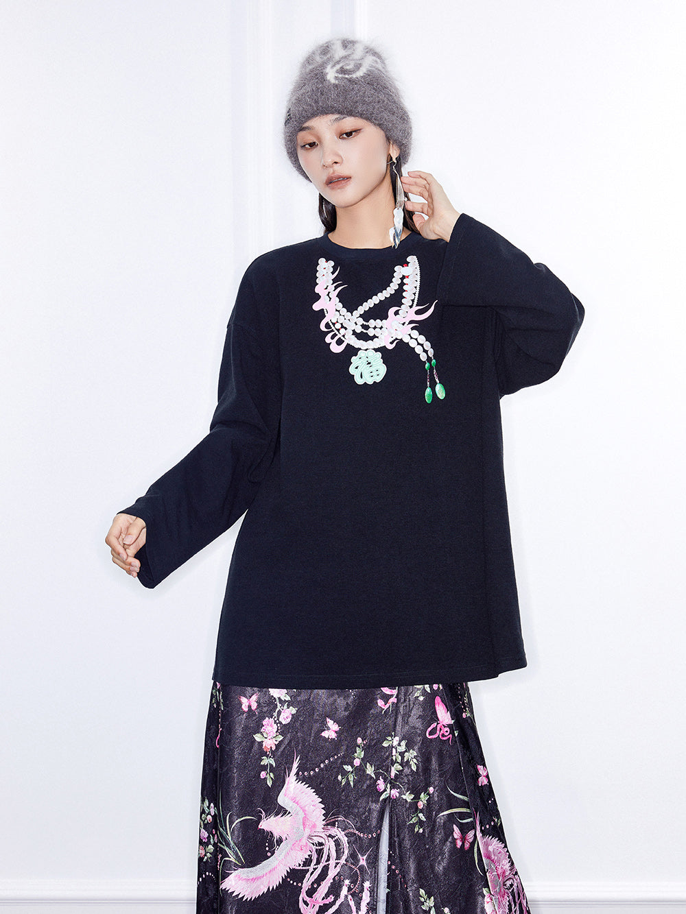 MUKZIN Linglong Long - sleeve Sweatshirt