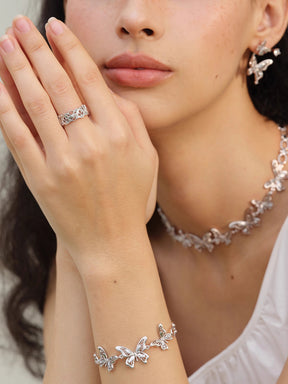 MUKTANK×SUN HUNTER “Emergence”Narrow Band Full-Circle Lace Butterfly Ring