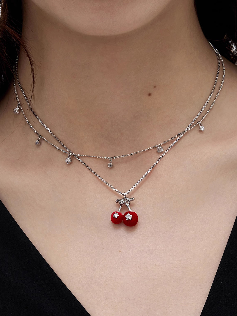 MUKTANK×SUN HUNTER Double-layered Necklace with Velvet Cherries and Five-pointed Stars