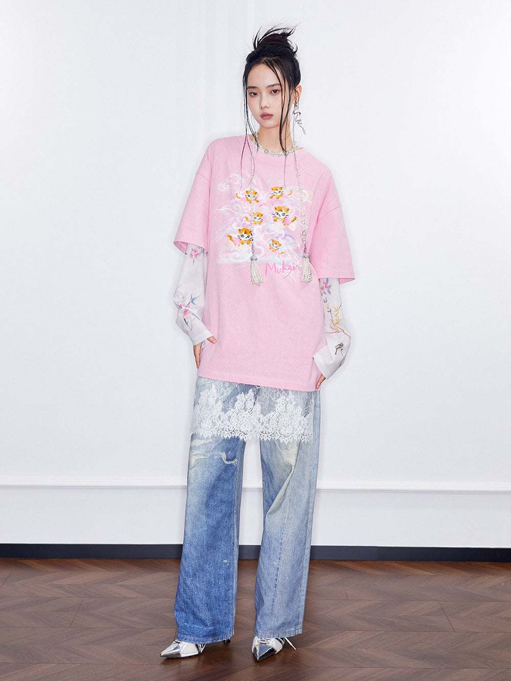 MUKZIN  SpringPrelude "Fortunate Tiger Soaring through Clouds" Pure Cotton Washed and Distressed Oversized T-shirt