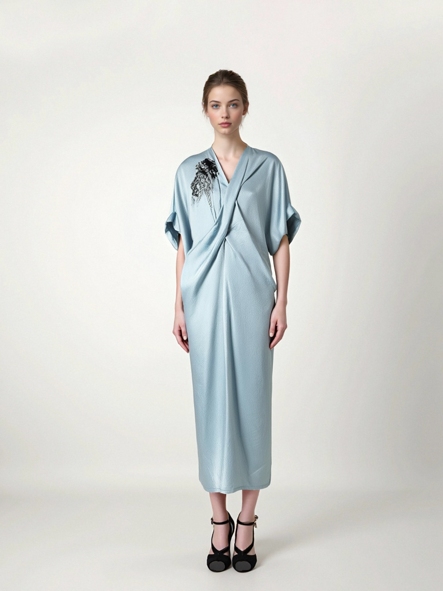 MUKZIN“Capsule Collection”Off - White Cross V - Neck Gold Ornament Embroidered Loose Dress