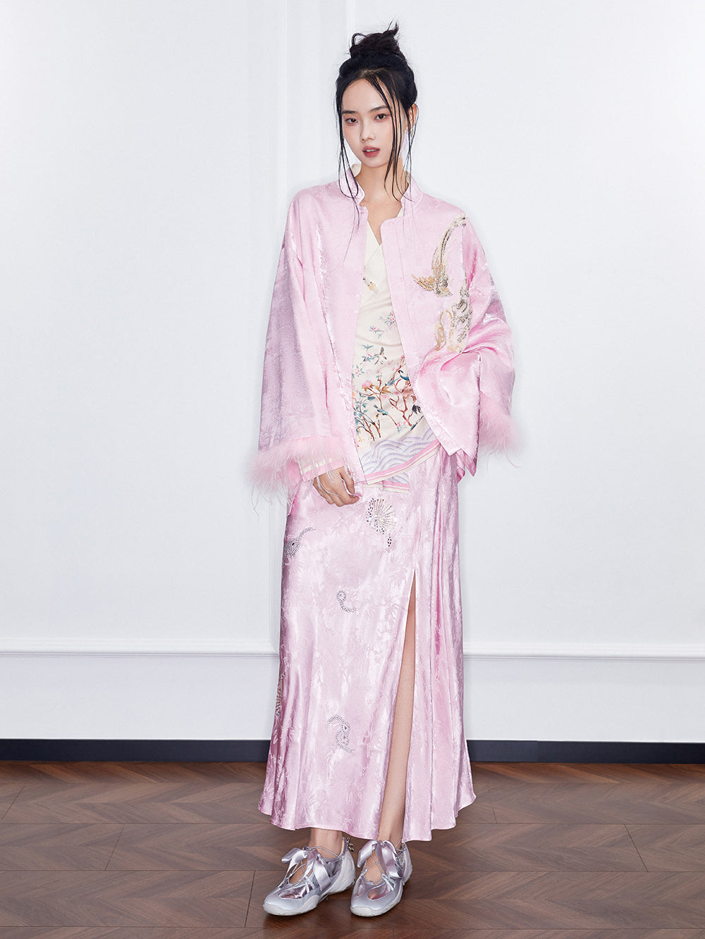 MUKZIN Spring Prelude "Awakening of Spring" High-slit Straight Flared Skirt