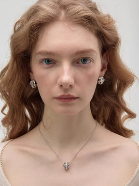 MUKTANK×SUN HUNTER Mother-of-Pearl Iris Lulu Tong Necklace