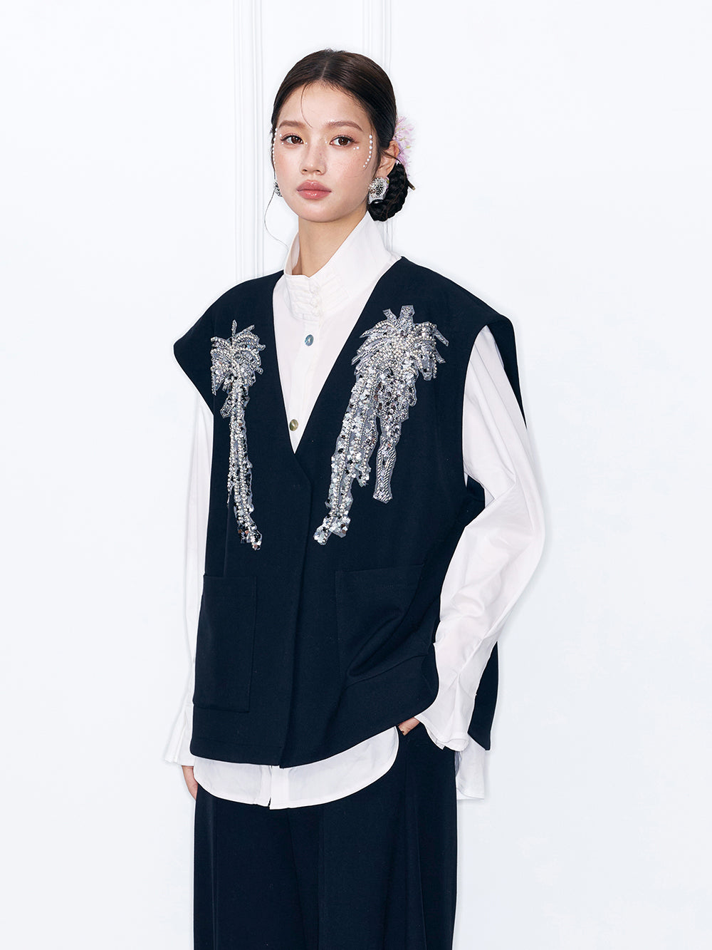 MUKZIN“Capsule Collection”Black Beaded Tassel Sleeveless Vest