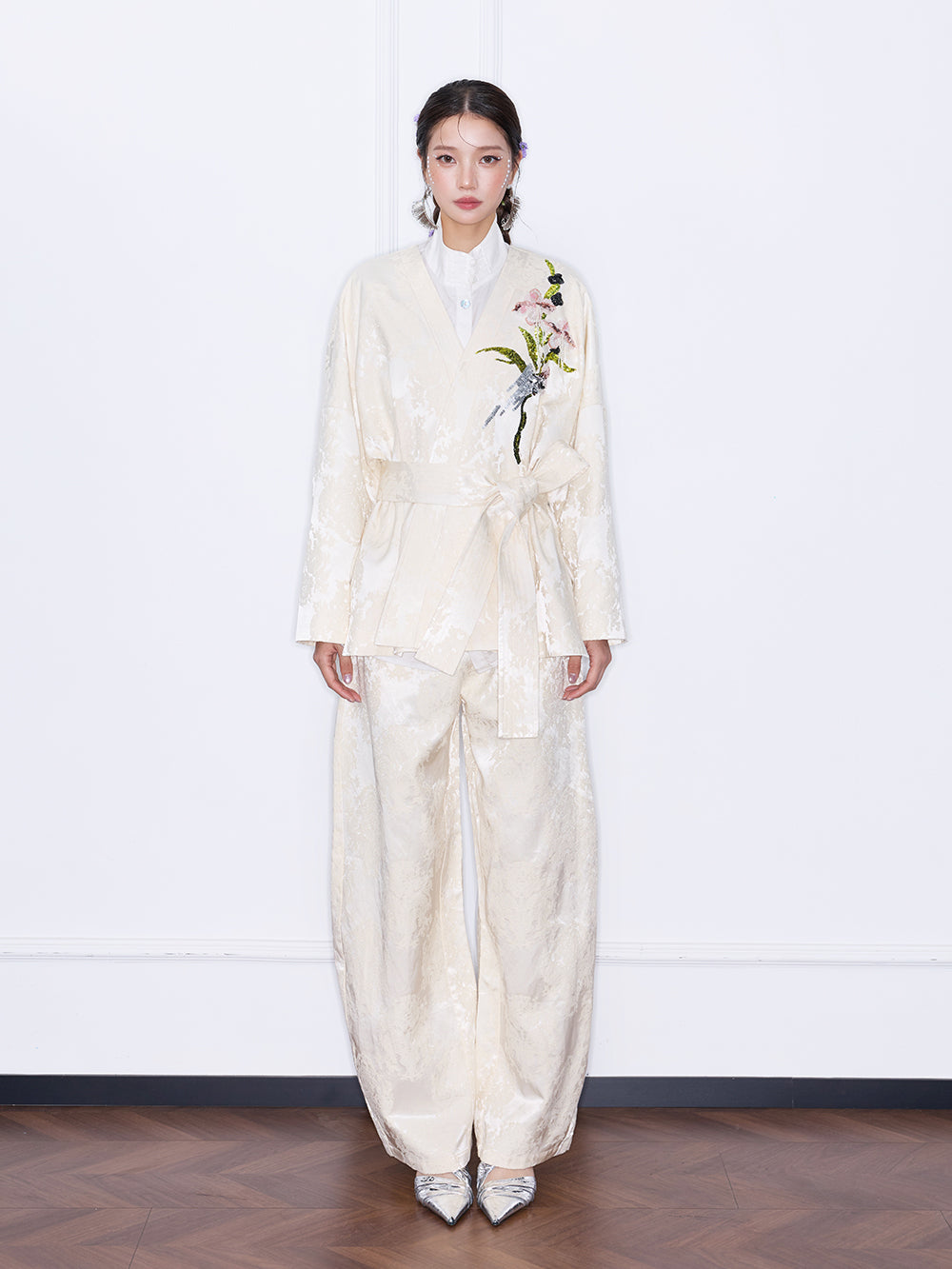 MUKZIN“Capsule Collection”Kimono Style Embroidered Jacquard Wrap Jacket with Belt