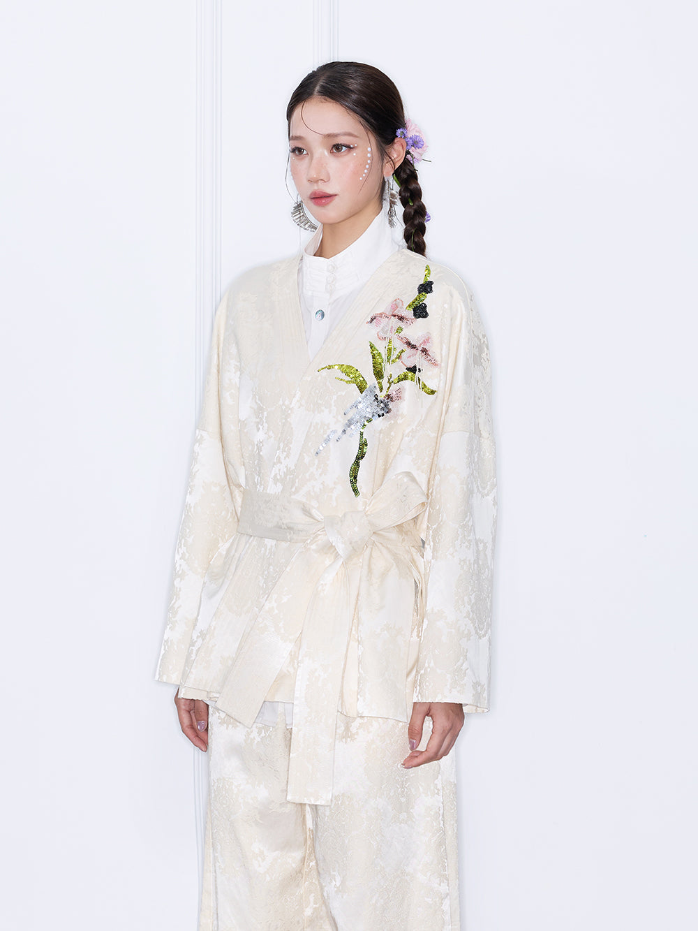 MUKZIN“Capsule Collection”Kimono Style Embroidered Jacquard Wrap Jacket with Belt