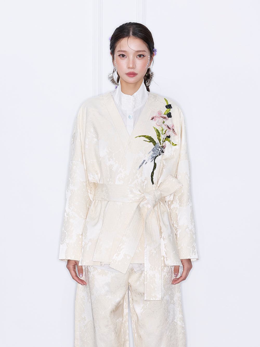 MUKZIN“Capsule Collection”Kimono Style Embroidered Jacquard Wrap Jacket with Belt