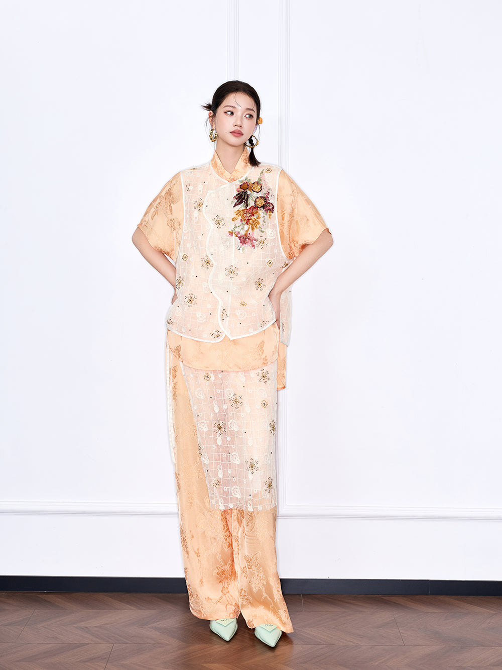MUKZIN “Chang’an Summer Feast” Collection New Chinese Style Oriental-Inspired Asymmetric Placket Sheer Vest