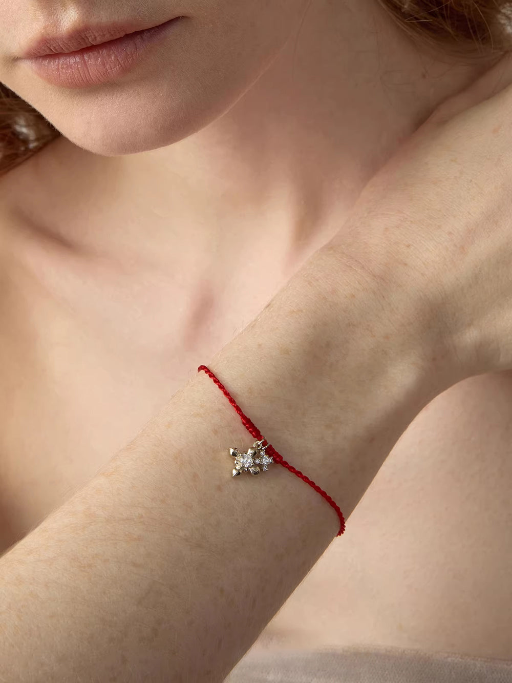 MUKTANK × SUN HUNTER Iris Double Flower Red String Bracelet (Light Titanium Gold)