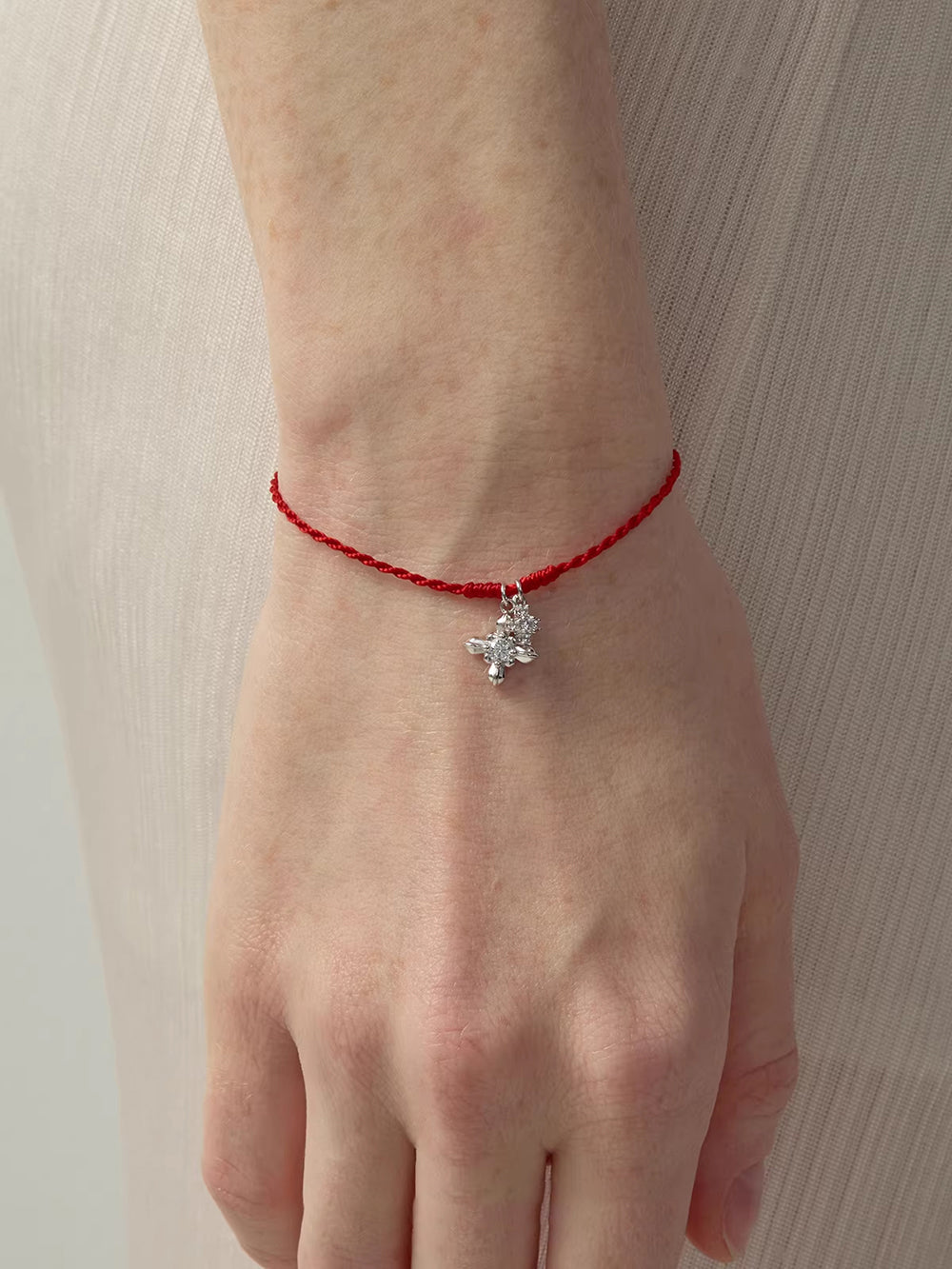 MUKTANK × SUN HUNTER Iris Double Flower Red String Bracelet